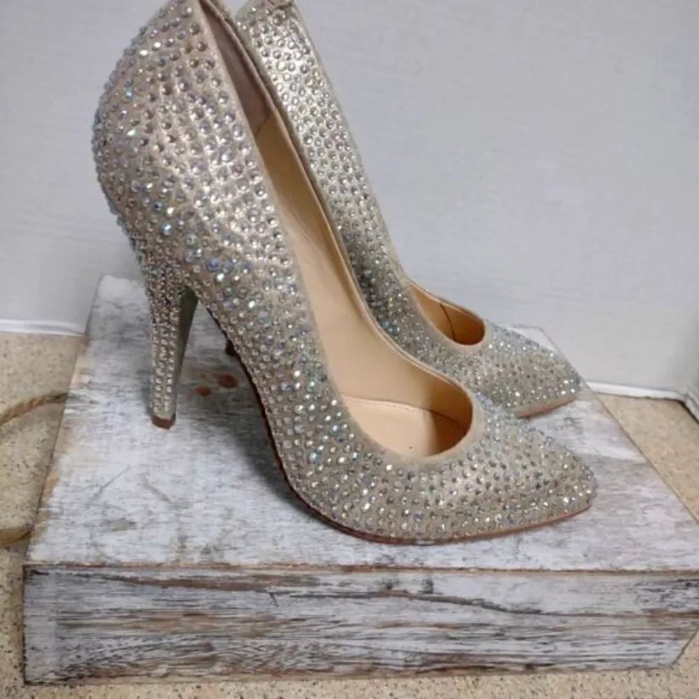 👍 Betsey Johnson Rhinestone Heels Size 7.  A12